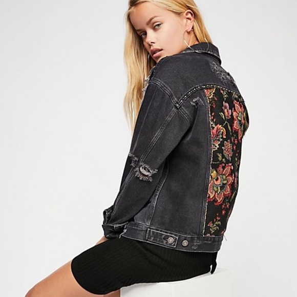 Free People Jackets & Blazers - XS Oversized free people black distressed tapestry